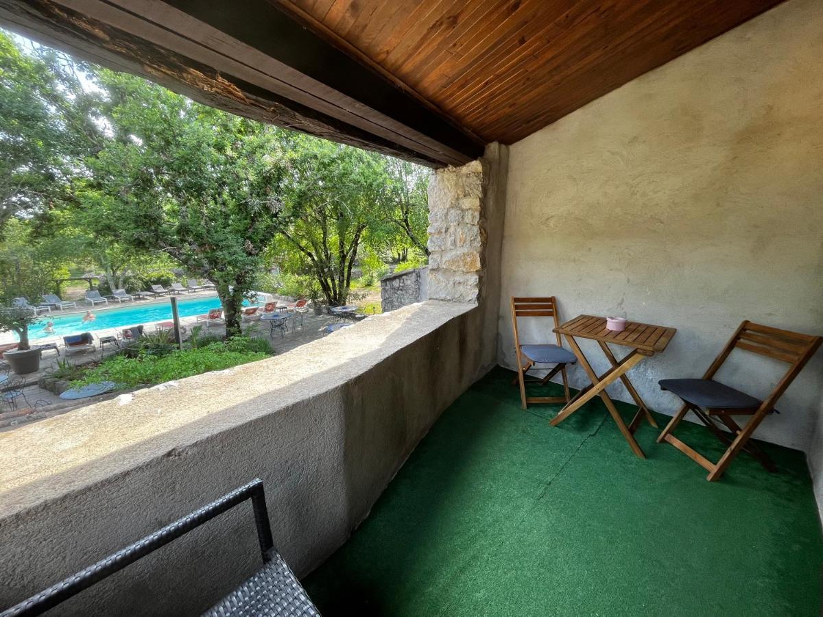 Hotel Mas De L'Espaire Les Vans Bagian luar foto