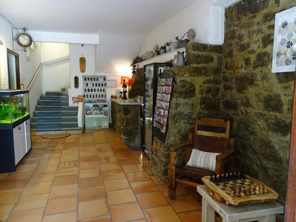 Hotel Mas De L'Espaire Les Vans Bagian luar foto